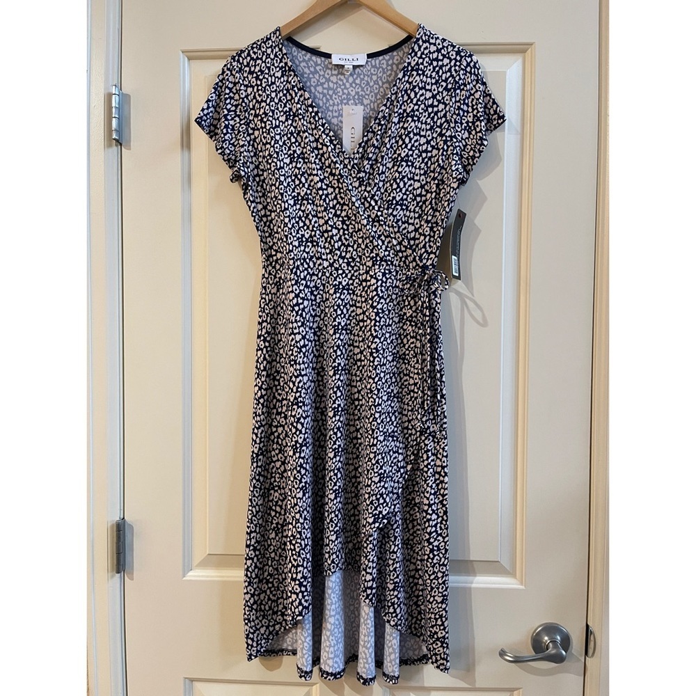 GILLI leopard print faux wrap dress NWT - Picture 2 of 8